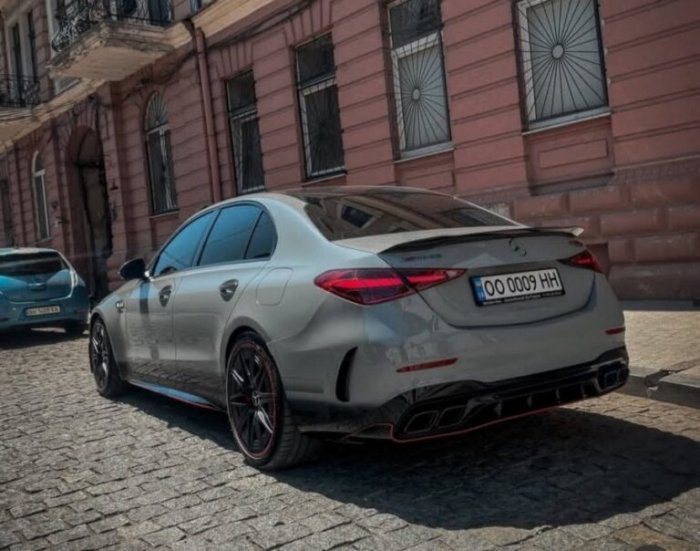 В Одессе седан с 680 лошадиными силами Mercedes-AMG стоил более 7 миллионов UH (фото) 2 035c6fd96c7d24ae3d5592db24315200