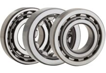 Роликовые подшипники различных типов и размеров в одном месте