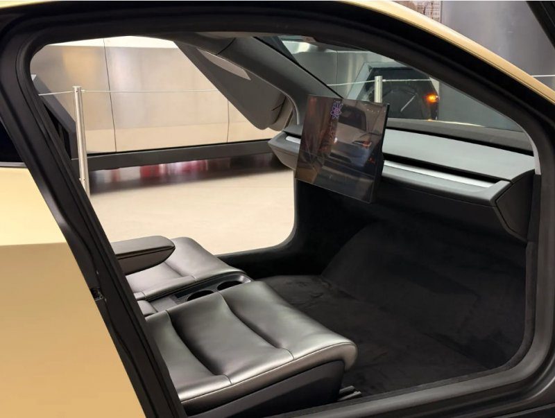 Tesla может поворачивать руль и педали в Cybercab: что изменилось 1 b954bdde95dea4e6806e4484e5962681