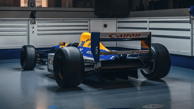 Детский автомобиль 1992 года выставили на аукцион по цене настоящей Toyota Prado (ФОТО) 1 f8cf1ab58051de8e31144ac51677e486