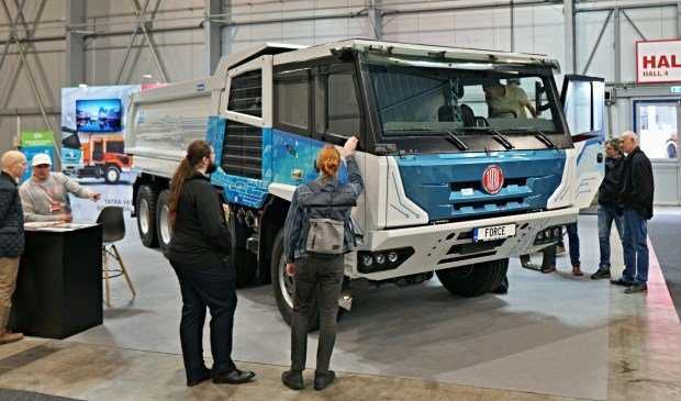 Чешская Tatra выпустила свой первый электрический самосвал 8х8 (ФОТО) 1 1c66d991c00d8b8112722af154f715dc