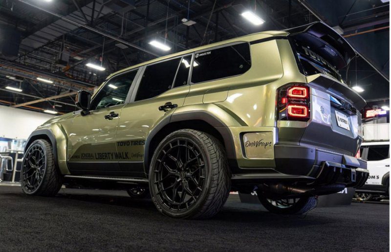Как выглядит первый в мире Land Cruiser Prado в стиле Liberty Walk 1 3809eab857932b9369603bb43e973206