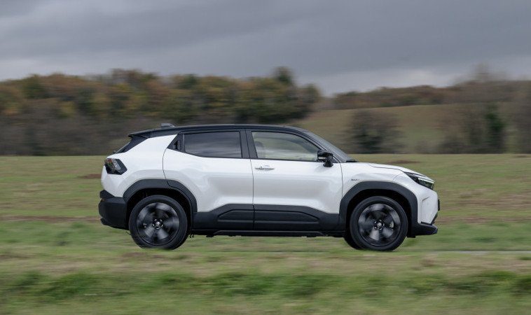 Электрический Toyota Urban Cruiser поступил в продажу в Европе (ФОТО) 1 0e2277a8197c44cbcf117ee6493ec7c8