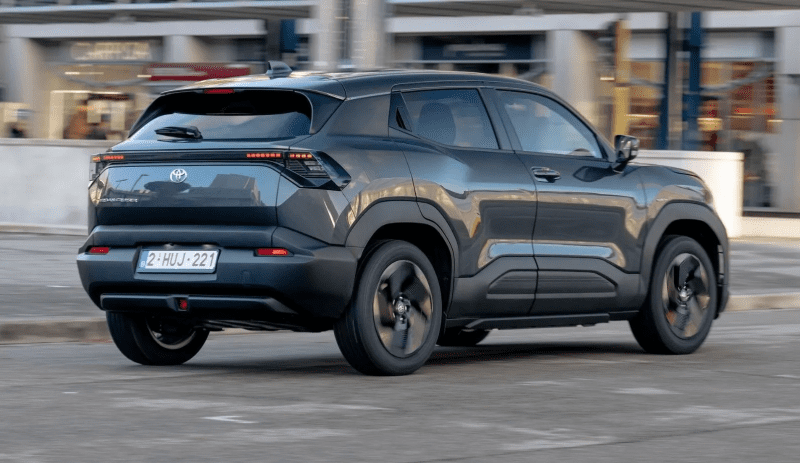 Компактный кроссовер Toyota, дешевле RAV4, показали на новых фотографиях 2 2121ce0f424b38d2fffd21d789241ebe