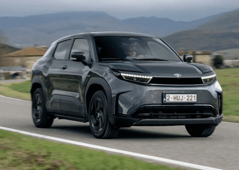 Компактный кроссовер Toyota, дешевле RAV4, показали на новых фотографиях 1 320b2d388b8ce8c07cdf70d60ee3ae97