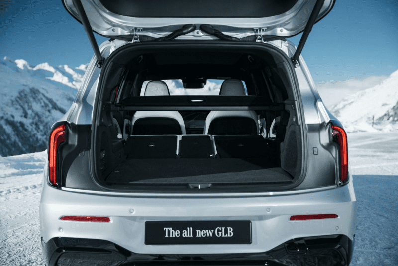 Mercedes представил новый электрический GLB (ФОТО) 2 8a73f9bfabb84eaa3395cc7e8a631631