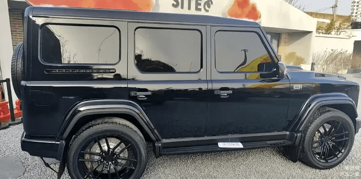 Новый китайский внедорожник оказался гибридом Gelendvagen, Jeep и Land Rover (ФОТО) 1 99cb892868a39cddd35e68345dac8870