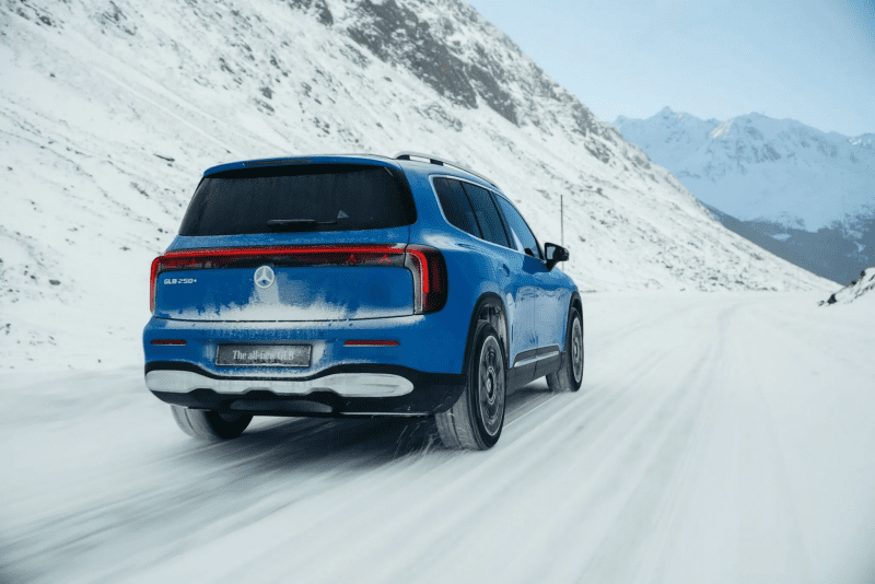 Mercedes представил новый электрический GLB (ФОТО) 1 ff7ee4c6a1a524a8e53a33c481edb04c