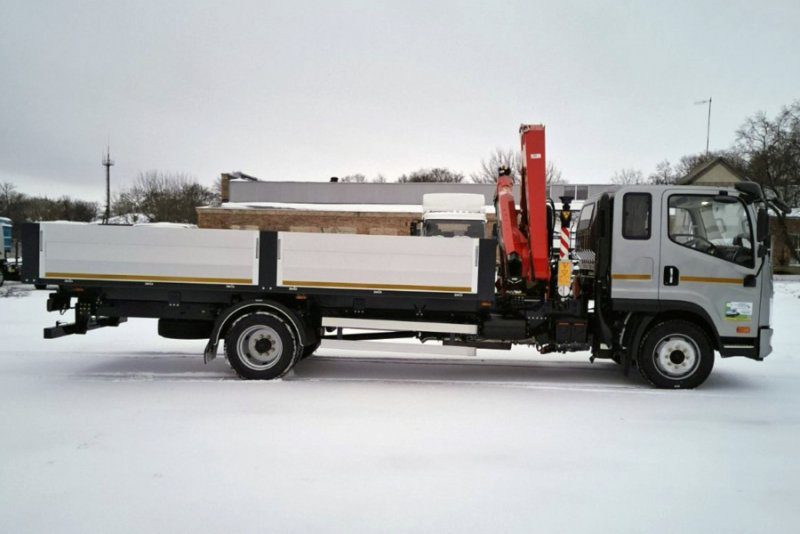 Украинский завод выпустил новый бортовой грузовик с краном-манипулятором (ФОТО) 2 281b4e3ff1c72eae8fbae2b576d2bfc6