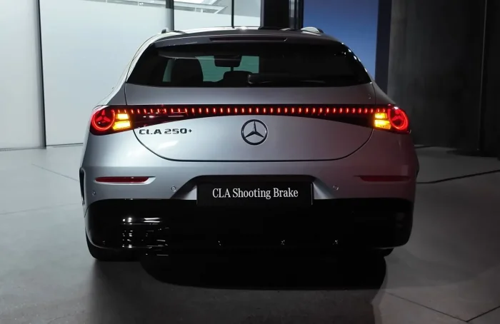 339b121a7057cd63070b30809aebddd9