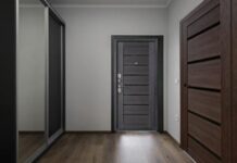 Современные тенденции в дизайне входных дверей