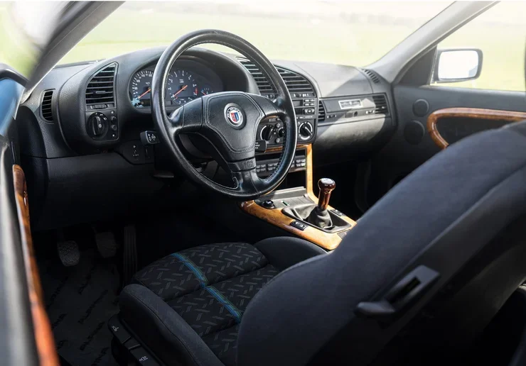 90a93bc7f0843fea91963424107d7f44