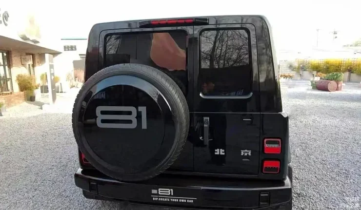 Новый китайский внедорожник оказался гибридом Gelendvagen, Jeep и Land Rover (ФОТО) 2 2a3bd02ebf5991fe621c2440f23e98fc